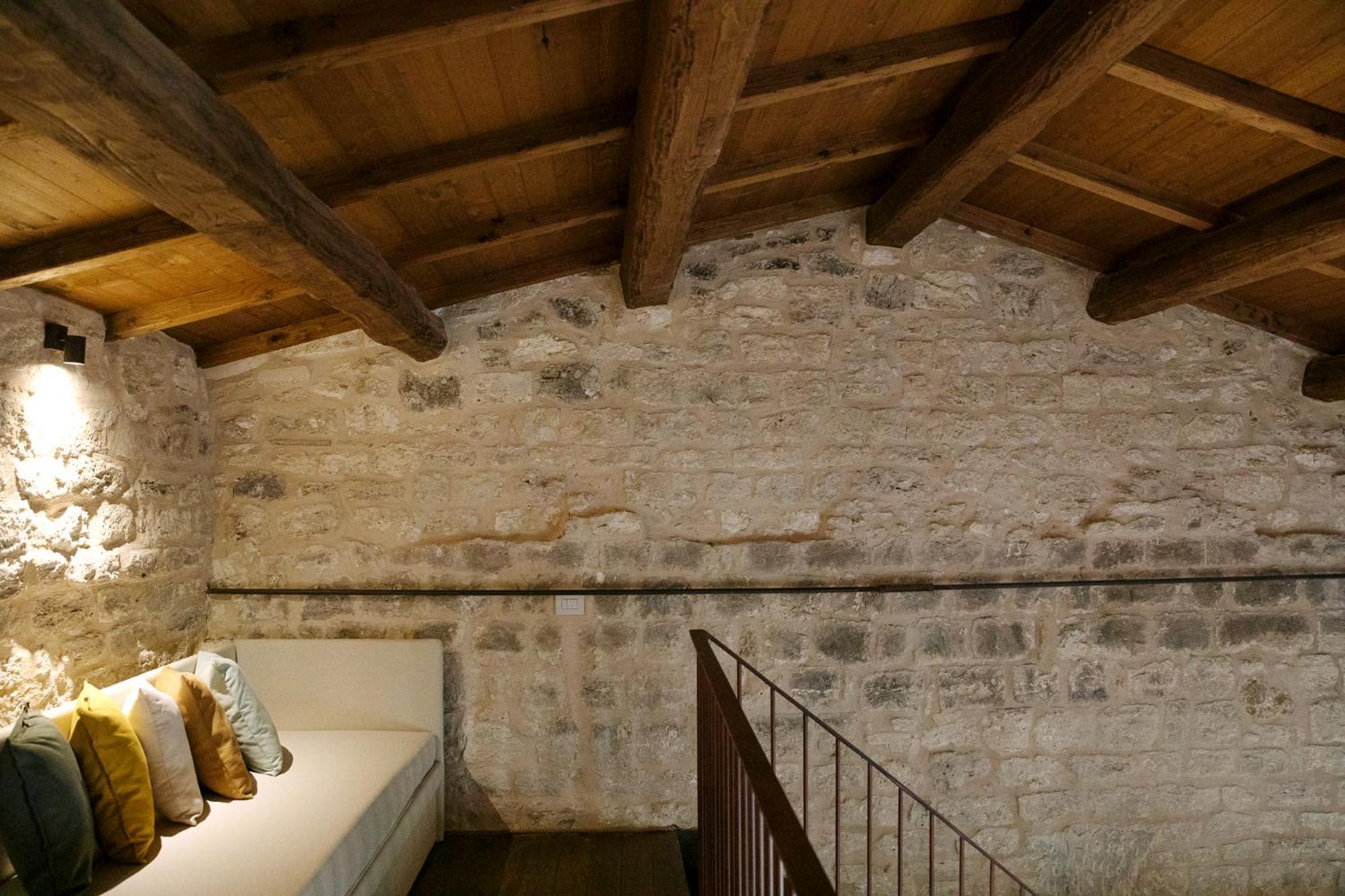 מלון אקווסנטה טרמה Castel Di Luco מראה חיצוני תמונה