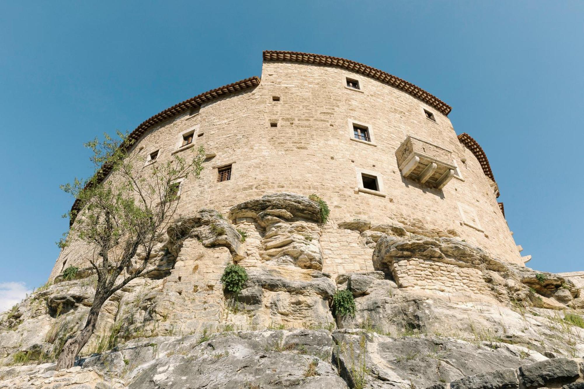 מלון אקווסנטה טרמה Castel Di Luco מראה חיצוני תמונה
